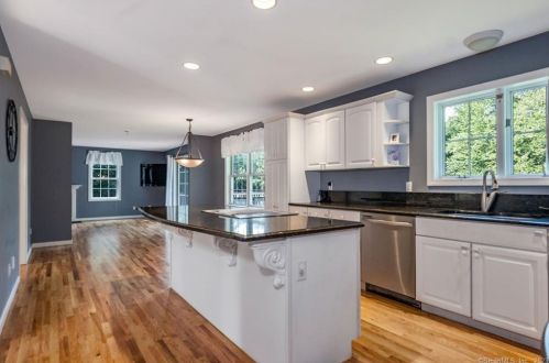 45 Running Brk Dr, Deep River CT 06419 exterior