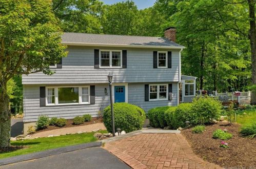 41 Virginia Ct, Ridgefield, CT 06877-1822