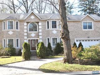 95 Knickerbocker Rd, Demarest NJ  07627-1402 exterior