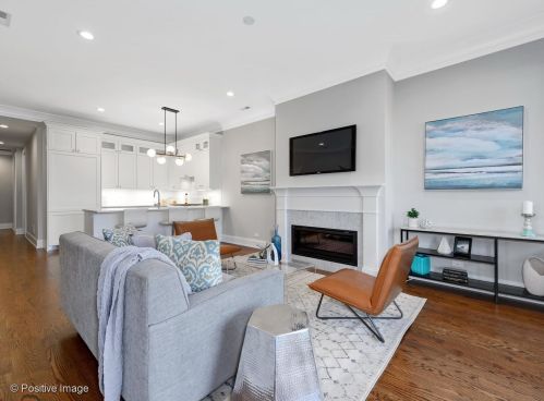 2218 Halsted St, Chicago, IL 60614-3625