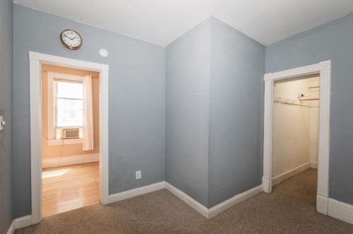 1856 Arlington Pl, Milwaukee WI 53202-1619 exterior