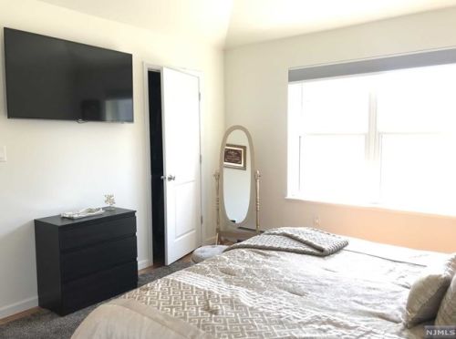 234 Division St, Cliffside Park NJ 07010-2305 exterior