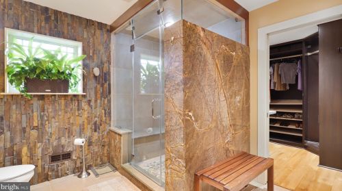 4512 Dolphin Ln, Alexandria VA 22309-3110 exterior