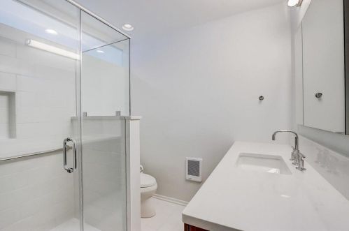 833 Reservoir Ave, Milwaukee WI 53212-3722 exterior