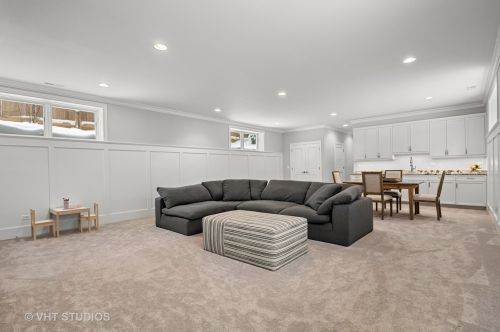 1654 Carmen Ave, Chicago IL 60640-2703 exterior