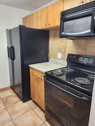 2836 Calle Del Huerto, Tucson AZ  85741-3467 exterior