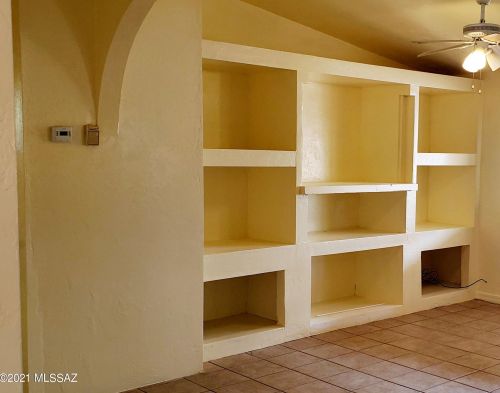 2039 34th St, Tucson, AZ 85713-3803