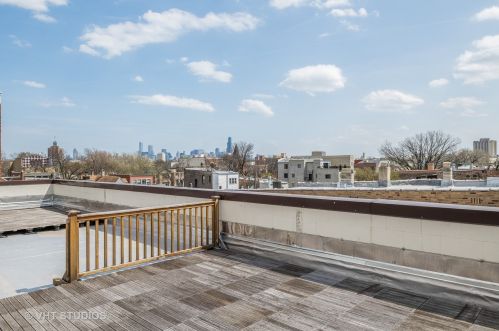 1671 Claremont Ave, Chicago IL 60647-5669 exterior