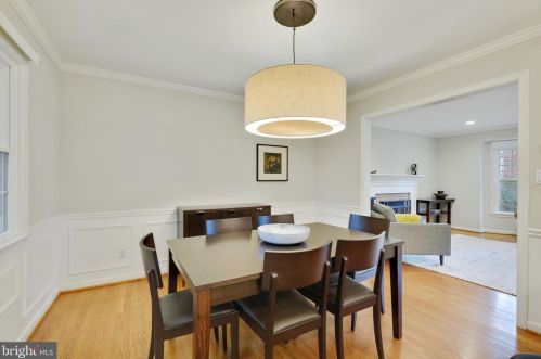 11601 Magruder Ln, Rockville MD 20852-4369 exterior