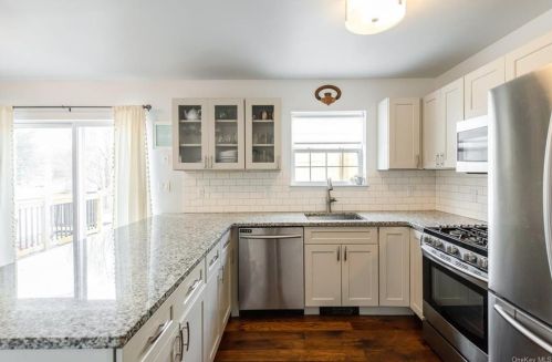 104 Autumn Dr, Poughkeepsie NY 12603-5616 exterior