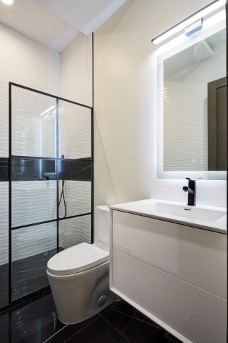 2738 Chicago Ave, Chicago IL 60622-4406 exterior