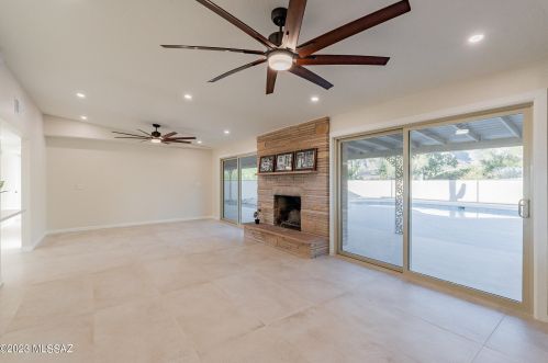 5862 Camino Arenosa, Tucson AZ  85718-4650 exterior