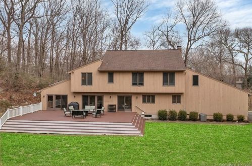 37 Ketcham Rd, Ridgefield, CT 06877-3114