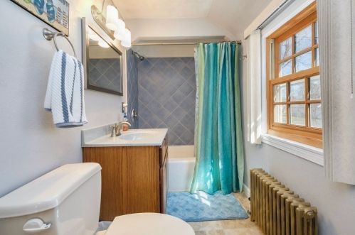 119 Bridle Path Rd, Springfield MA 01118-1846 exterior