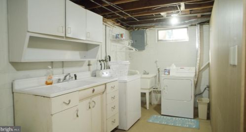 22 Lincoln Dr, Hanover PA 17331-4906 exterior