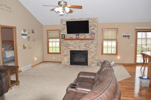 29999 Orange St, Canton MO 63435-3440 exterior