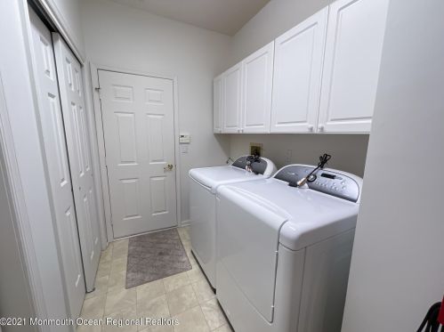 26 Symphony Ave, Berkeley Township NJ 08721-1956 exterior