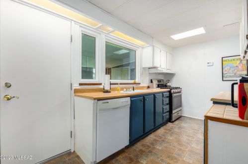 5387 Flying W St, Tucson AZ 85713-4434 exterior