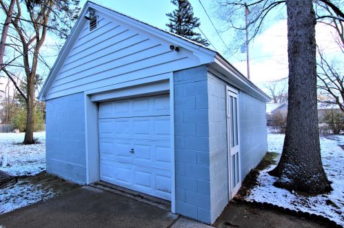 1980 Smith St, Meskegon MI  49442-5658 exterior