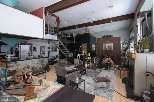 1225 6 St, Philadelphia PA 19147-4828 exterior