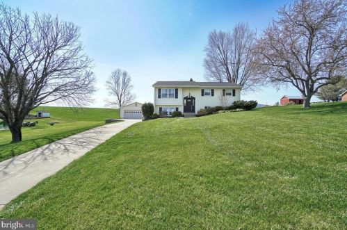 7504 Picnic Woods Rd, Middletown, MD 21769-8223