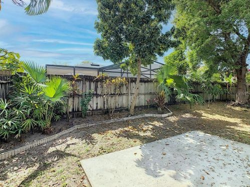 10263 Andover Pt Cir, Orlando FL 32825-2732 exterior