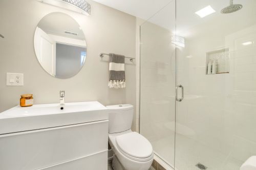 2536 Linden Pl, Chicago IL 60647-2626 exterior