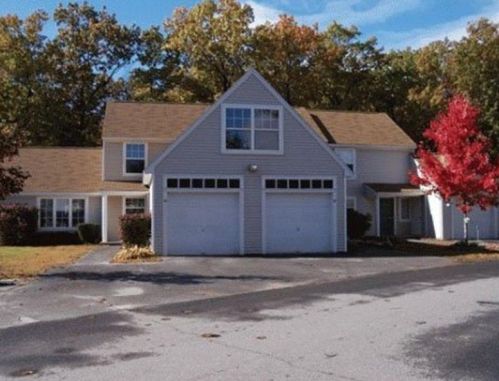 1 Canton Cir, Concord NH  03301-5302 exterior