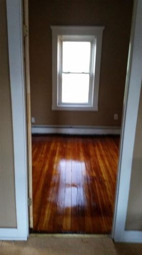 90 Academy Ave, Providence, RI 02908-5329