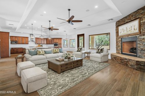 36648 27th Ave, Phoenix AZ 85086-8747 exterior