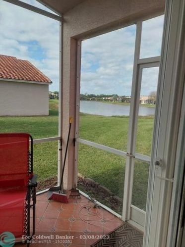 426 Springview Loop, Fort Pierce FL  34986-2663 exterior