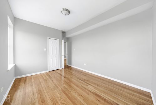 4039 Van Buren St, Chicago IL 60624-2747 exterior