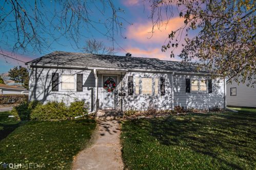 1053 Morgan St, Joliet, IL 60436-1468