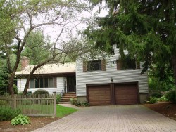 478 Quinobequin Rd, Newton, MA 02468-2127