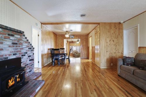 240 Acacia St, Tracy CA  95376-3102 exterior