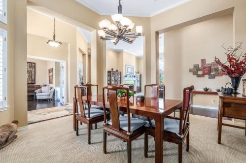 3006 Barton Pt Dr, Austin TX 78733-6322 exterior