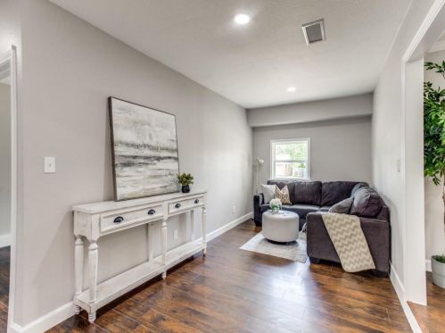 832 Emberwood Dr, Dallas TX 75232-3941 exterior