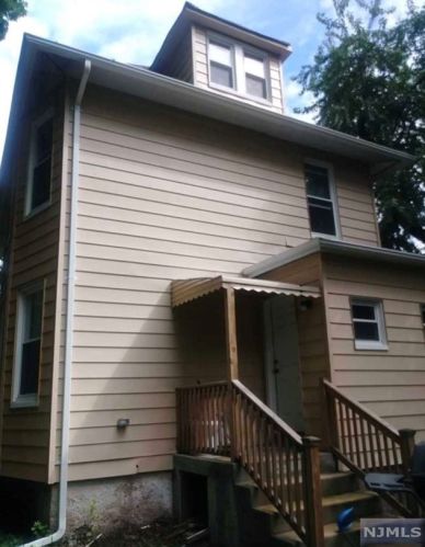 20 Englewood Ave, Teaneck NJ  07666-6004 exterior