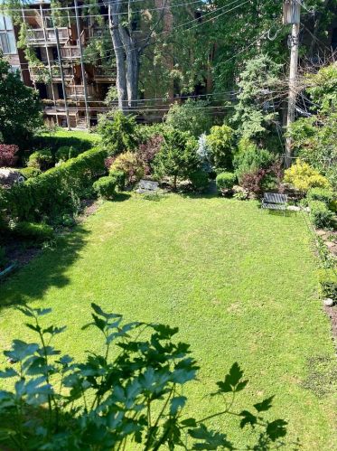 706 Cornelia Ave, Chicago IL 60657-2400 exterior