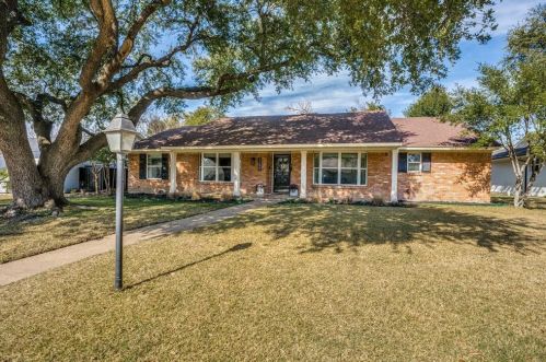 3115 Chapel Downs Dr, Dallas, TX 75229-5834