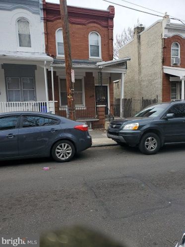 3042 9th St, Philadelphia, PA 19133-2027