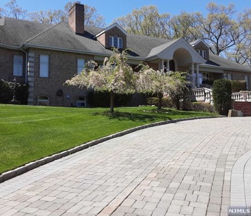 11 Big Ramapo Rd, Upper Saddle River NJ  07458-2947 exterior