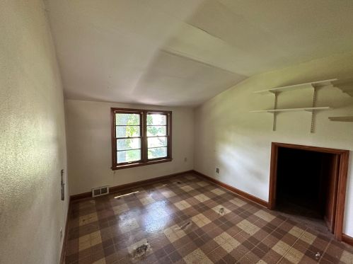 5642 Riv Frst Dr, Milwaukee WI 53209-4520 exterior