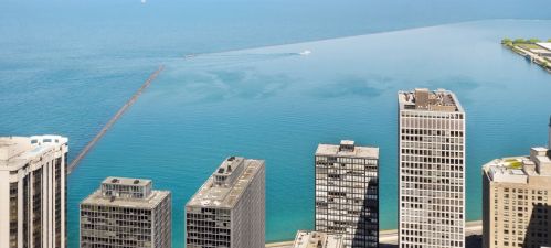 175 Delaware Pl, Chicago IL  60611-1756 exterior