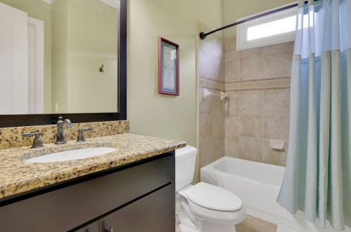 8069 Kenstone Ct, Atlanta GA 30350-4160 exterior