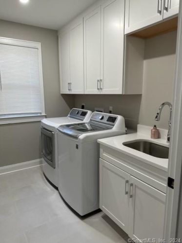 14 Appletree Ln, Norwalk CT 06850-1000 exterior