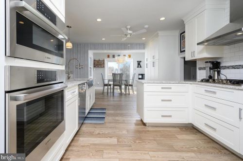 747 Bobwhite Ln, Huntingdon Valley PA 19006-2117 exterior