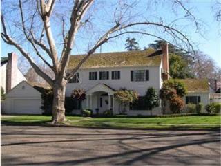 1030 Sierra Dr, Turlock CA  95380-3434 exterior