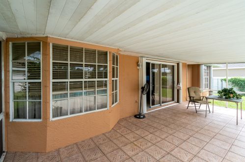 1326 Janette Ave, Fort Pierce FL 34953-1220 exterior