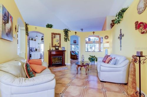 10207 Oasis Palm Dr, Tampa FL 33615-2782 exterior